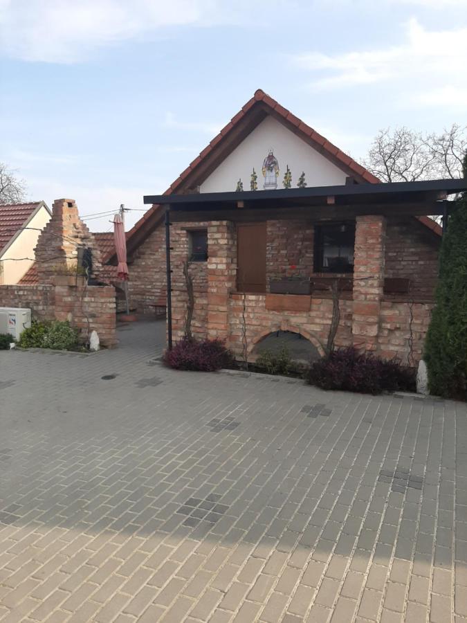 Apartment U Pavelku Mutěnice Eksteriør billede